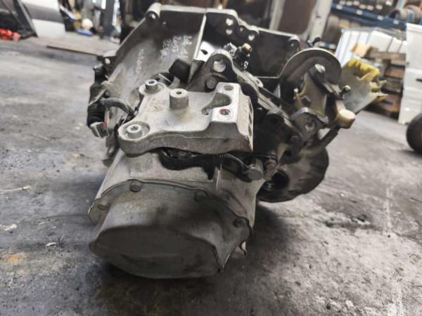 BOITE DE VITESSE PEUGEOT 208/ CITROEN C3 1.6HDI CODE: BE4R - Vue 4